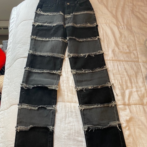 Jeans - Picture 1 of 3